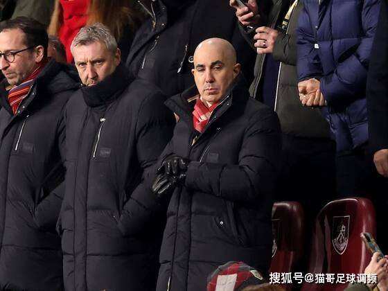 5700万违约金又如何？曼联高层紧急约谈B费：你是红魔复兴唯一的“心脏”